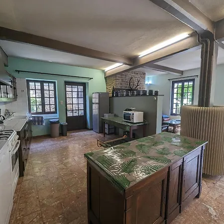 Spacieuse Avec Jardin Prive, Proche Vignobles Et Lacs - 4 Chambres, Cheminee, Equipement Bebe - Fr-1-611-27 * Vaux-sous-Aubigny